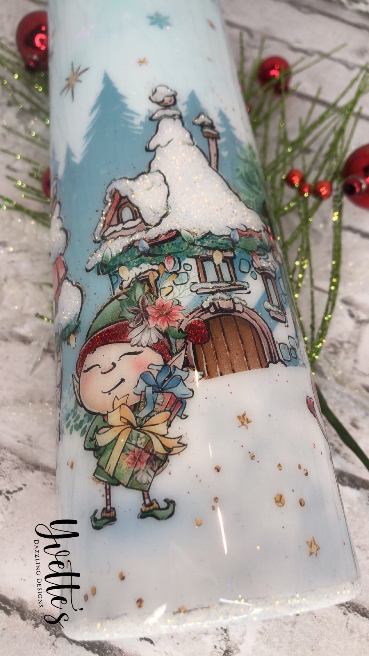 Christmas Scene 32 Oz Plump