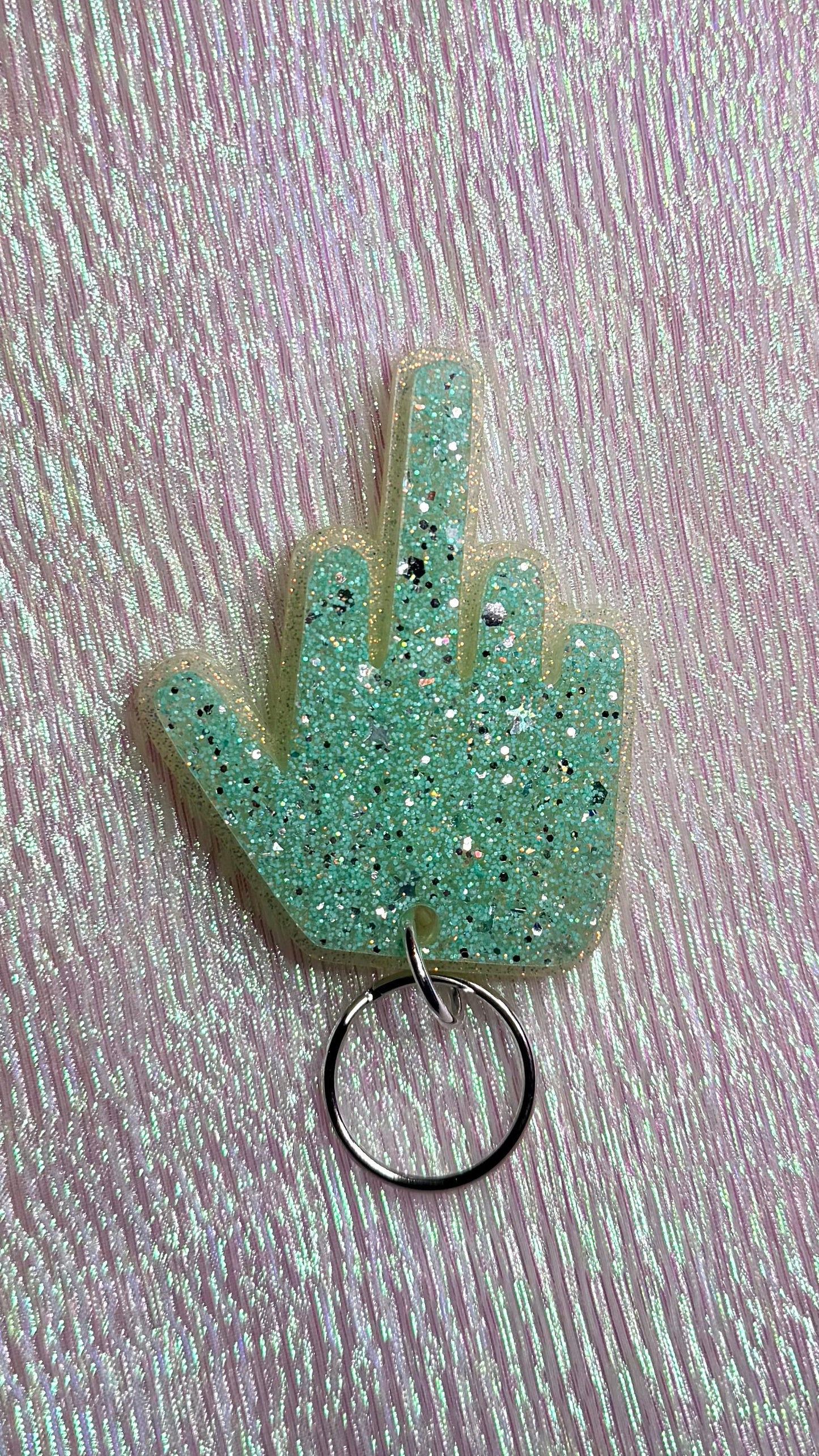 Middle finger keychain *DEFECT*